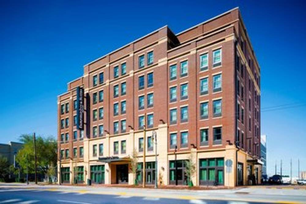 Fairfield Inn And Suites By Marriott Savannah Downtown Historic District