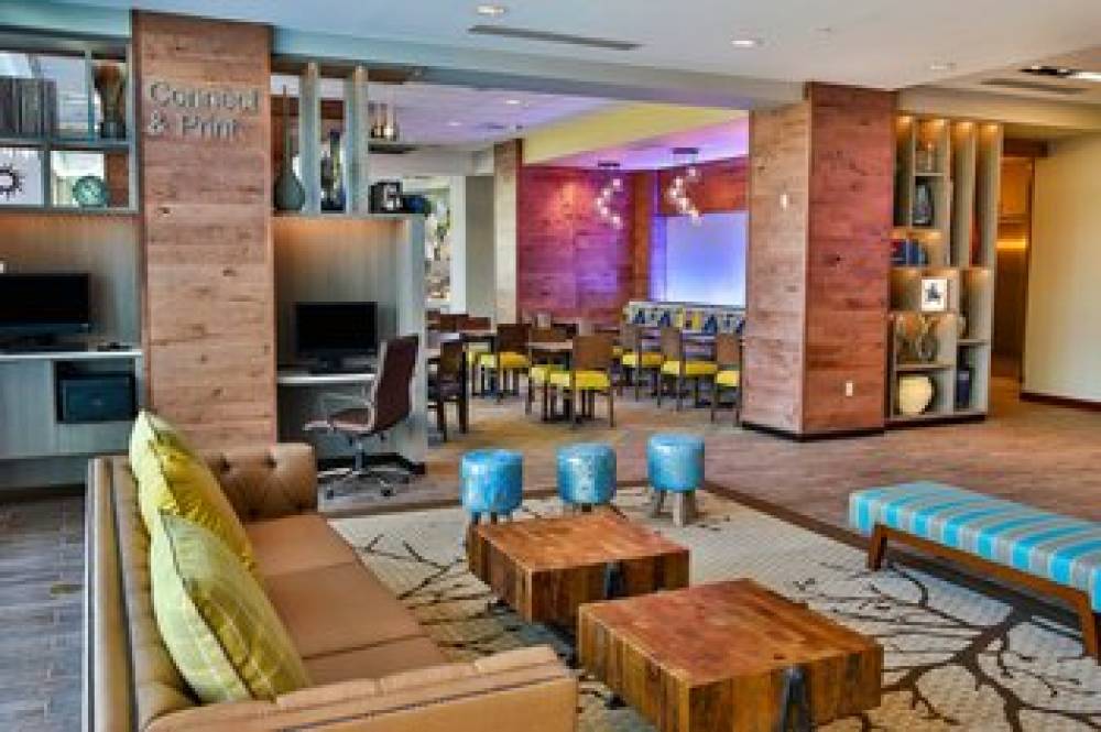 Fairfield Inn And Suites By Marriott Savannah Midtown 8