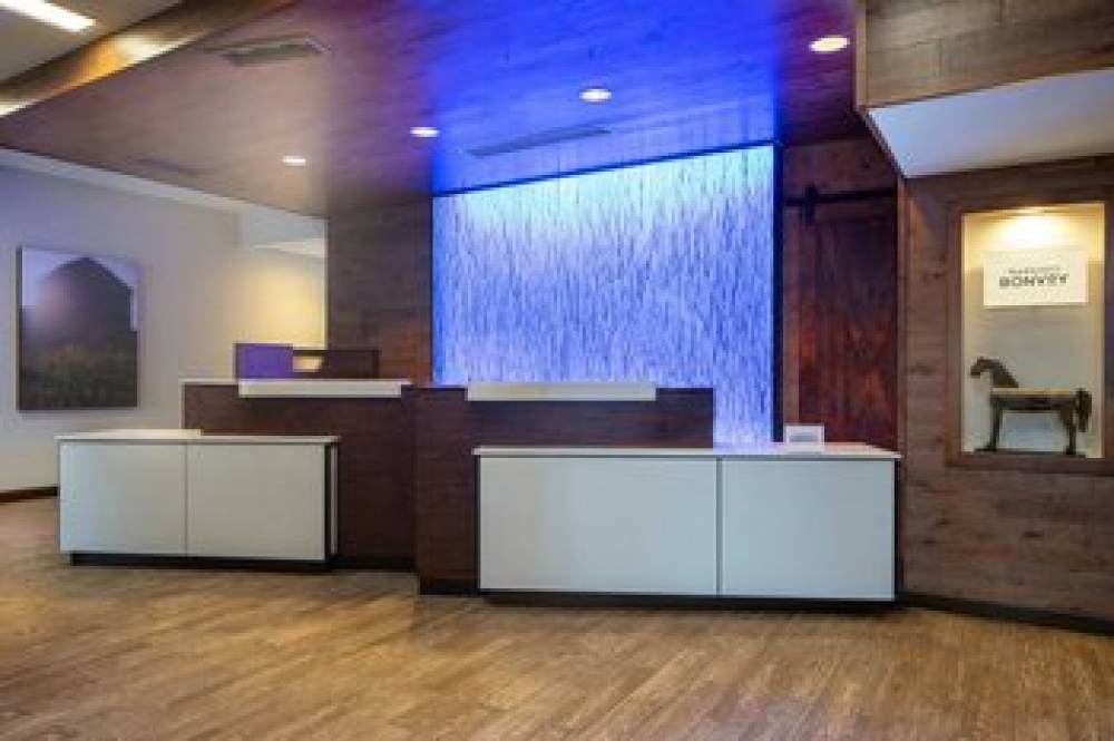 Fairfield Inn And Suites By Marriott Savannah Midtown 3