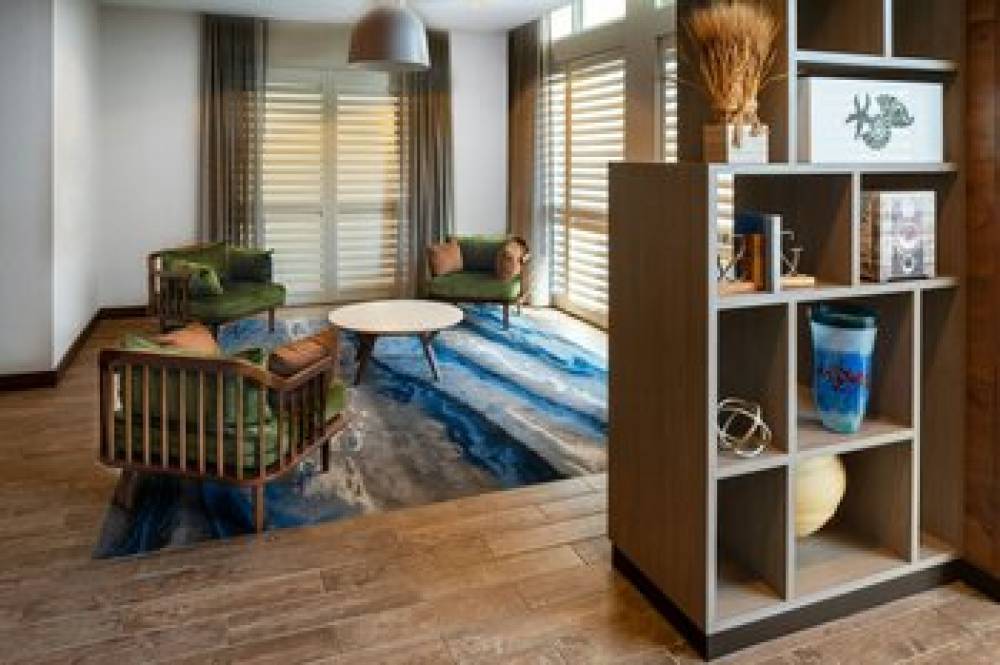 Fairfield Inn And Suites By Marriott Savannah Midtown 1