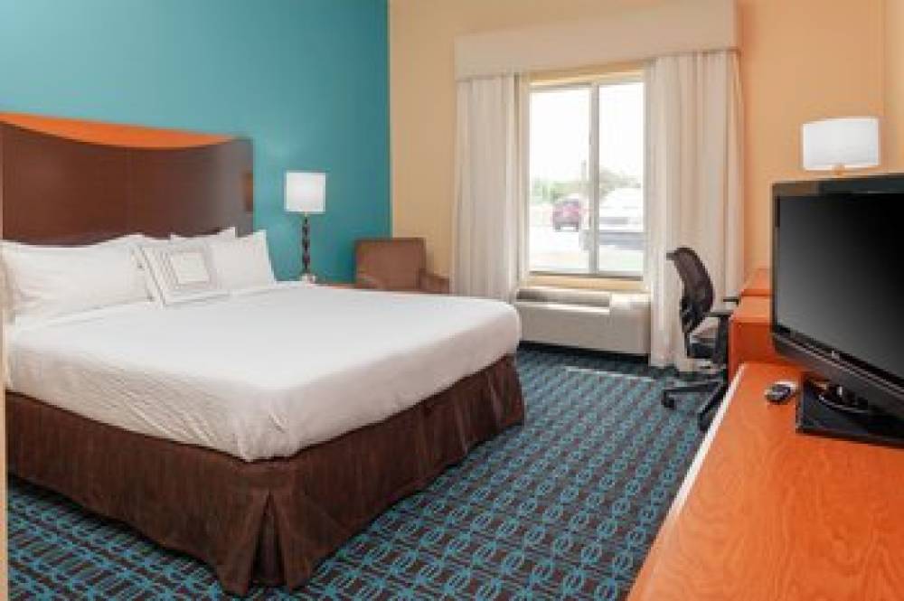 Fairfield Inn And Suites By Marriott Seymour 5