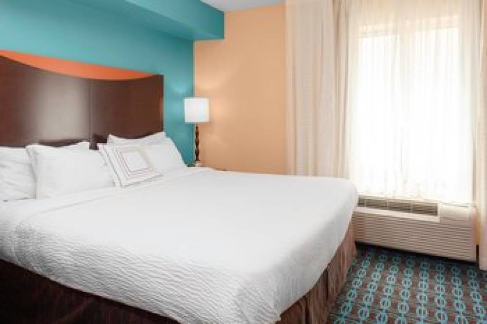 Fairfield Inn And Suites By Marriott Seymour 4