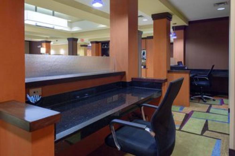 Fairfield Inn And Suites By Marriott Seymour 9