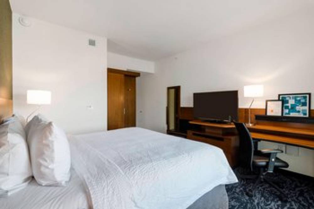 Fairfield Inn And Suites By Marriott St Petersburg North 10