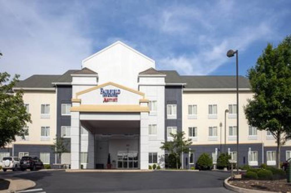 Fairfield Inn And Suites By Marriott State College 2