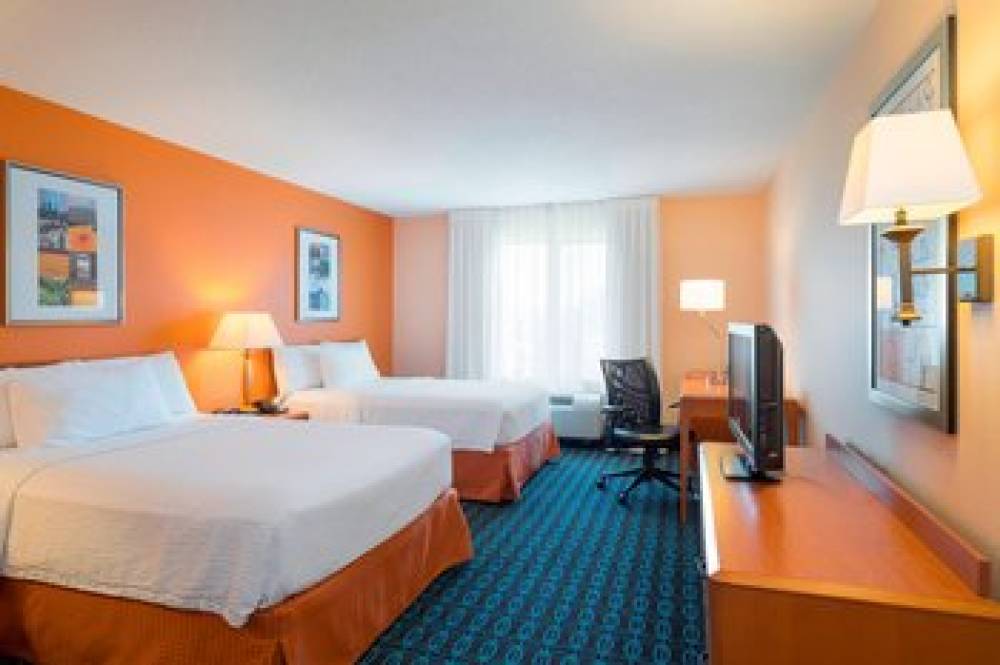 Fairfield Inn And Suites By Marriott State College 7