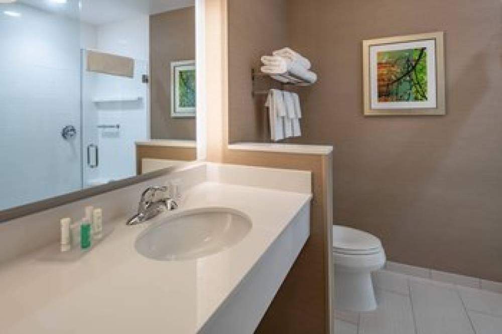 Fairfield Inn And Suites By Marriott Terrell 9