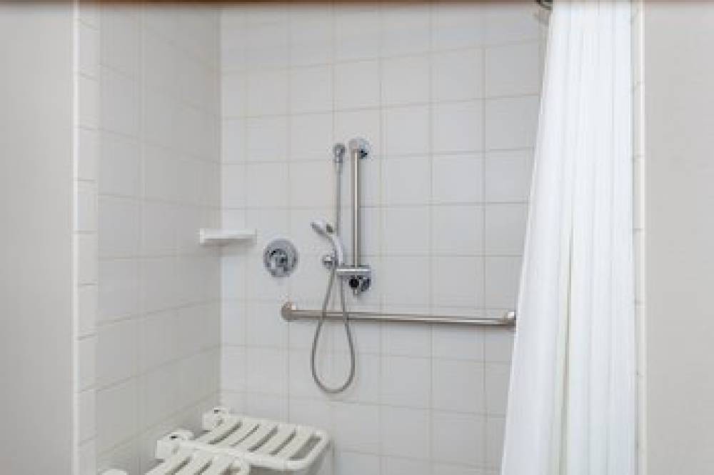 Fairfield Inn And Suites By Marriott Wichita Downtown 6