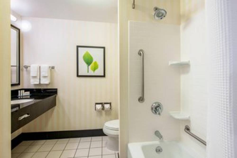 Fairfield Inn And Suites By Marriott Winnipeg 2