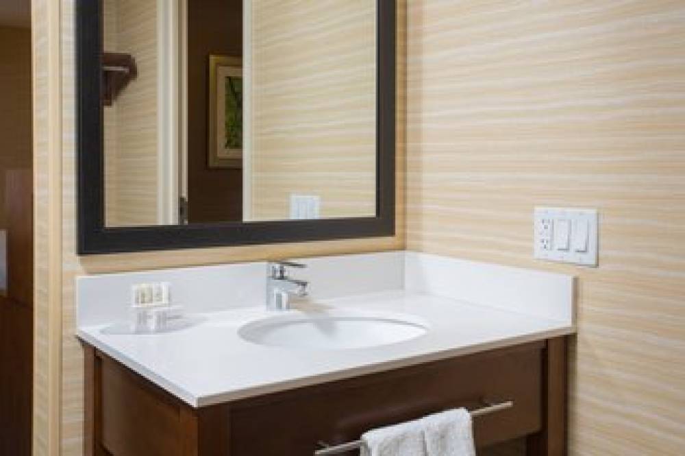 Fairfield Inn By Marriott Manchester-Boston Regional Airport 10