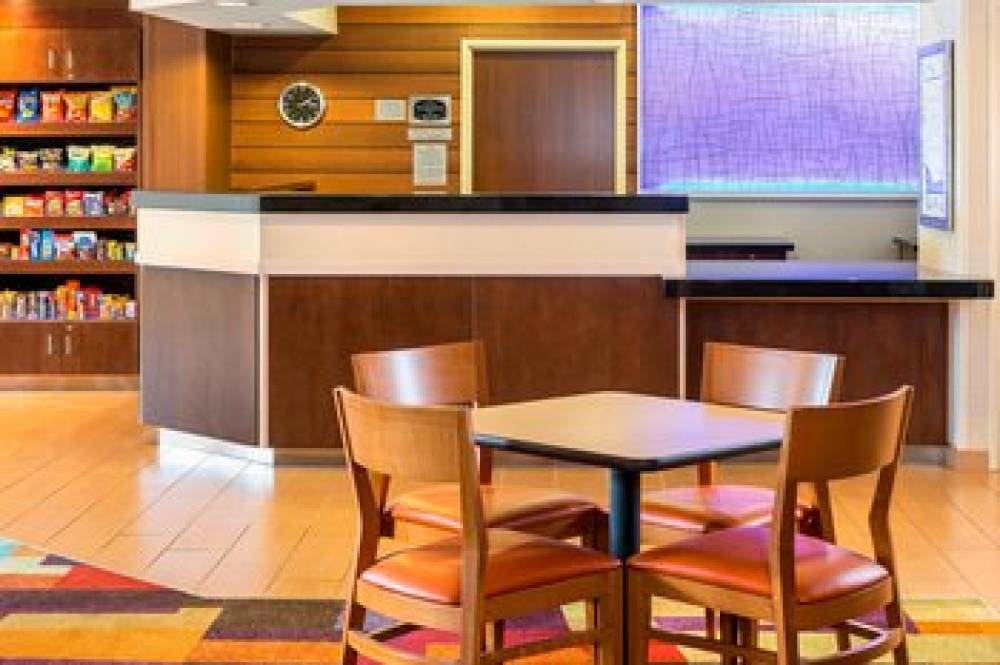 Fairfield Inn By Marriott Muncie 2
