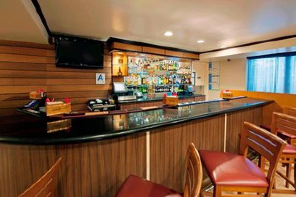 Fairfield Inn By Marriott New York JFK Airport 4