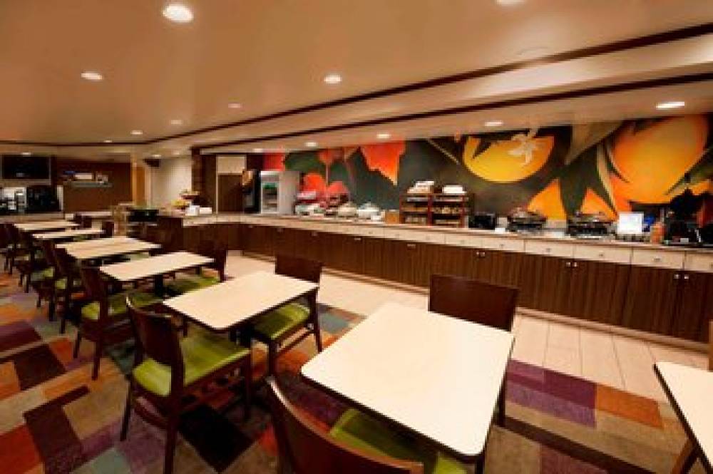 Fairfield Inn By Marriott New York JFK Airport 9