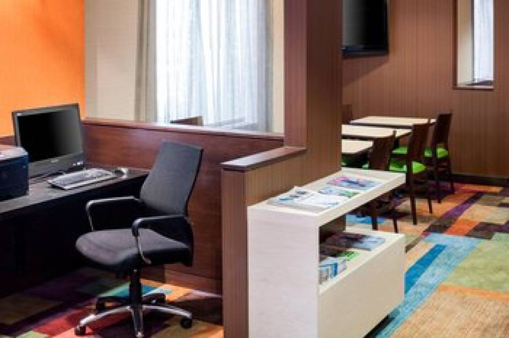 Fairfield Inn By Marriott Santa Clarita Valencia 5