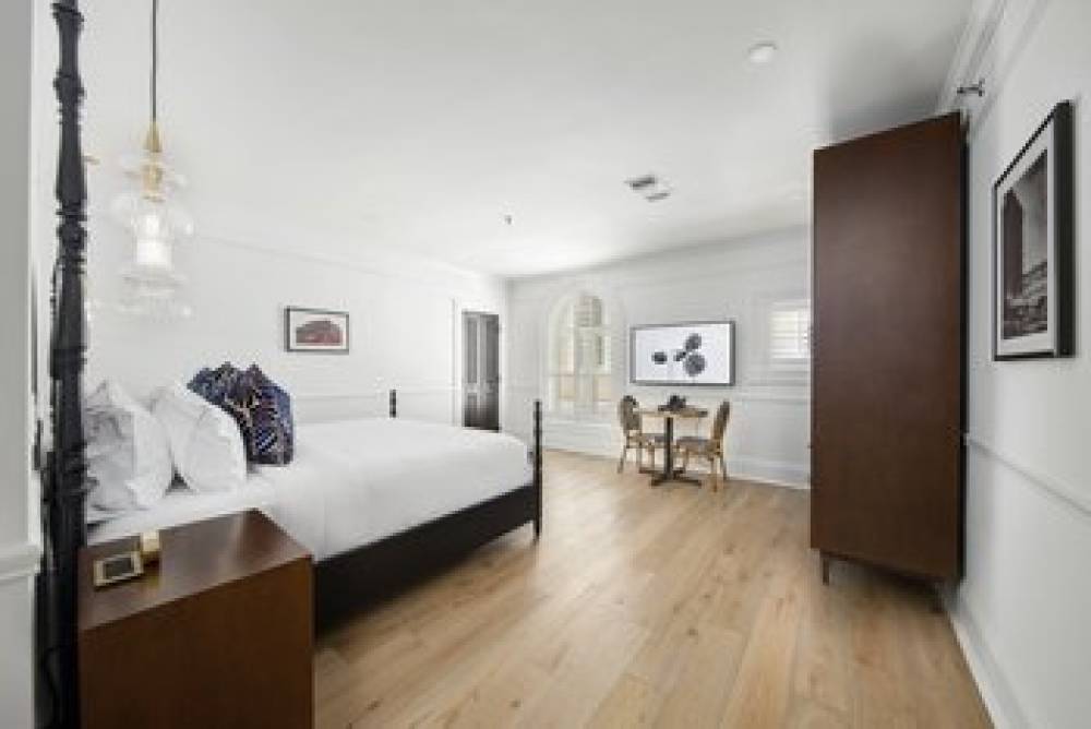 FAIRMOUNT HOTEL 2