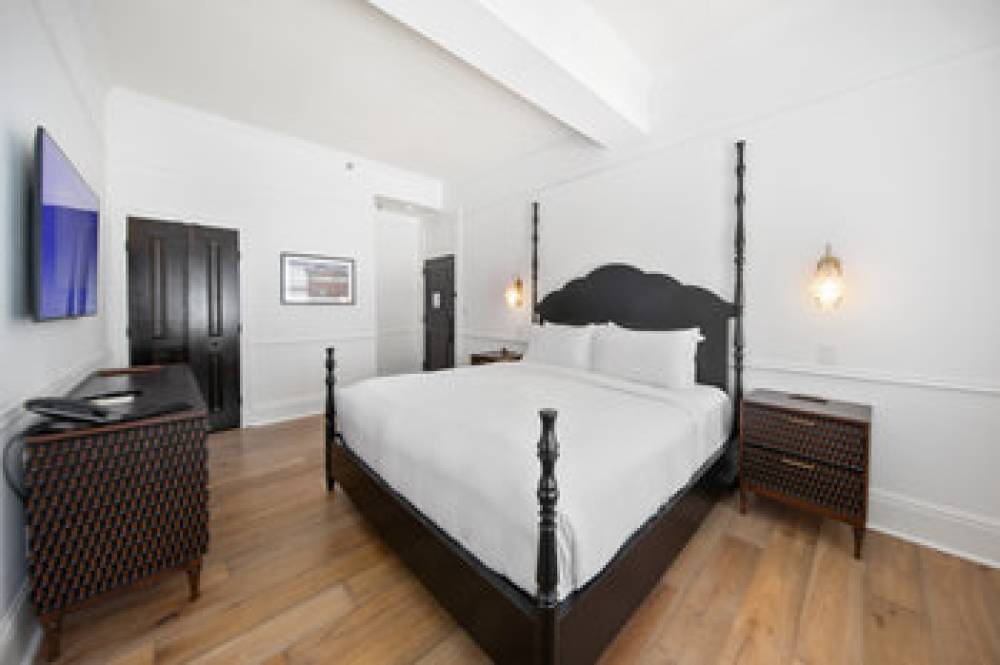 FAIRMOUNT HOTEL 5
