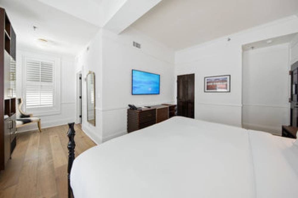 FAIRMOUNT HOTEL 7