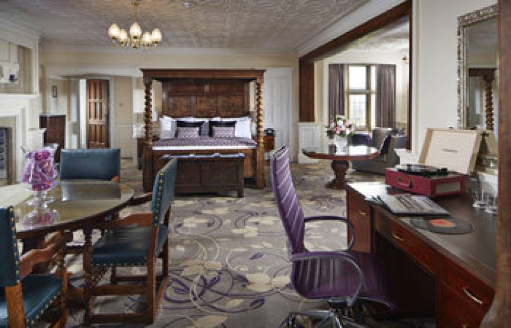 FANHAMS HALL HOTEL 9