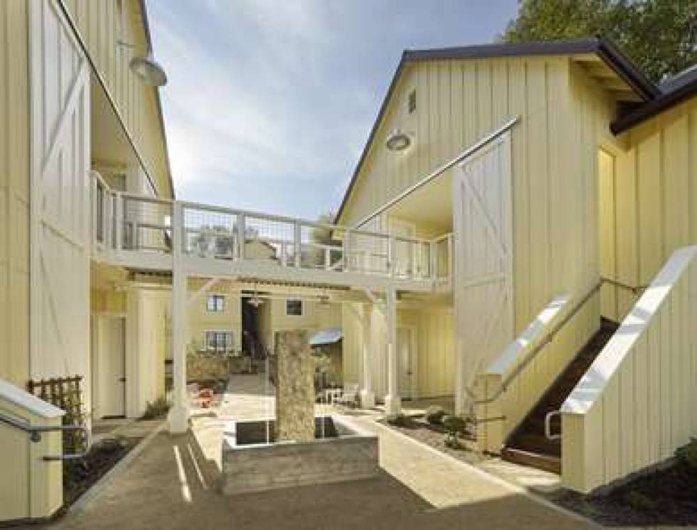 FARMHOUSE INN 4