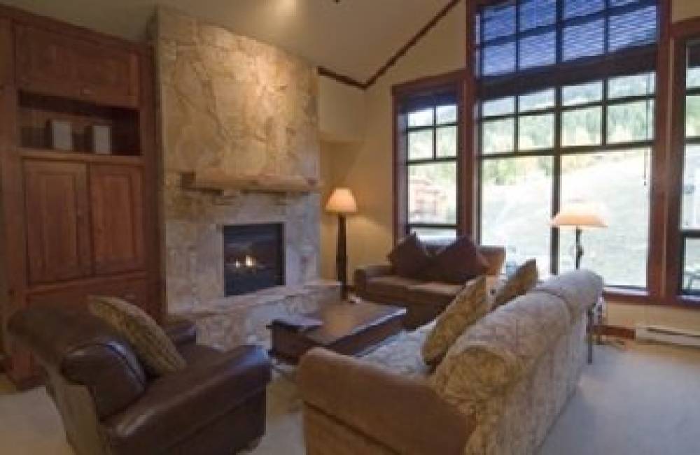 First Tracks Lodge 7