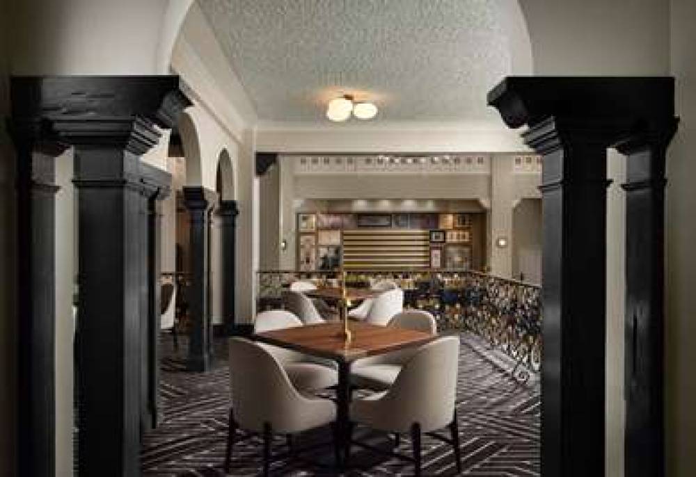 HOTEL FLOR TAMPA DOWNTOWN TAPESTRY 8