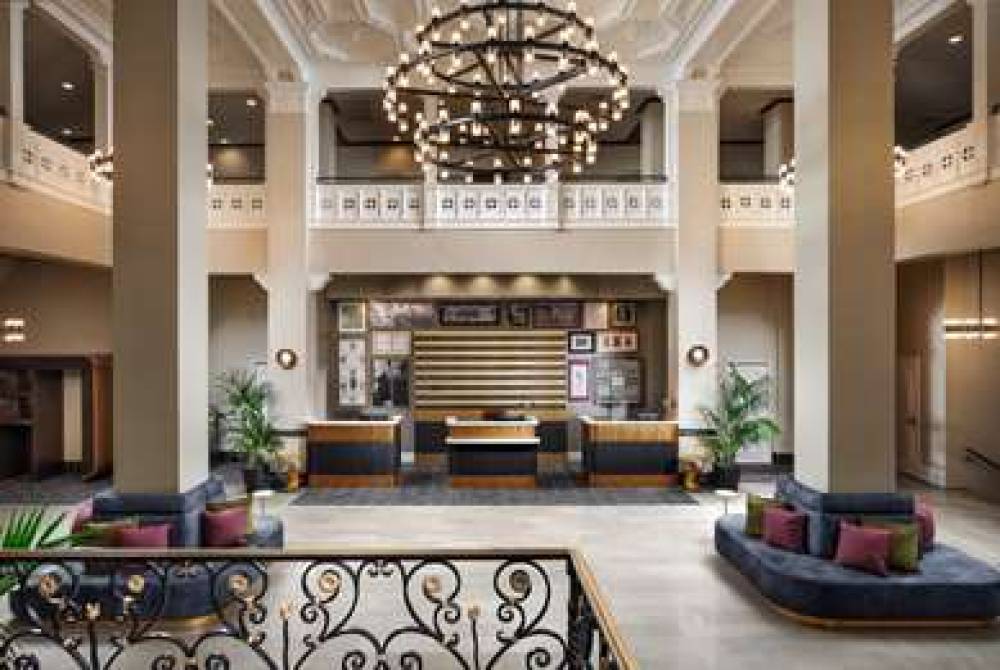 HOTEL FLOR TAMPA DOWNTOWN TAPESTRY 7