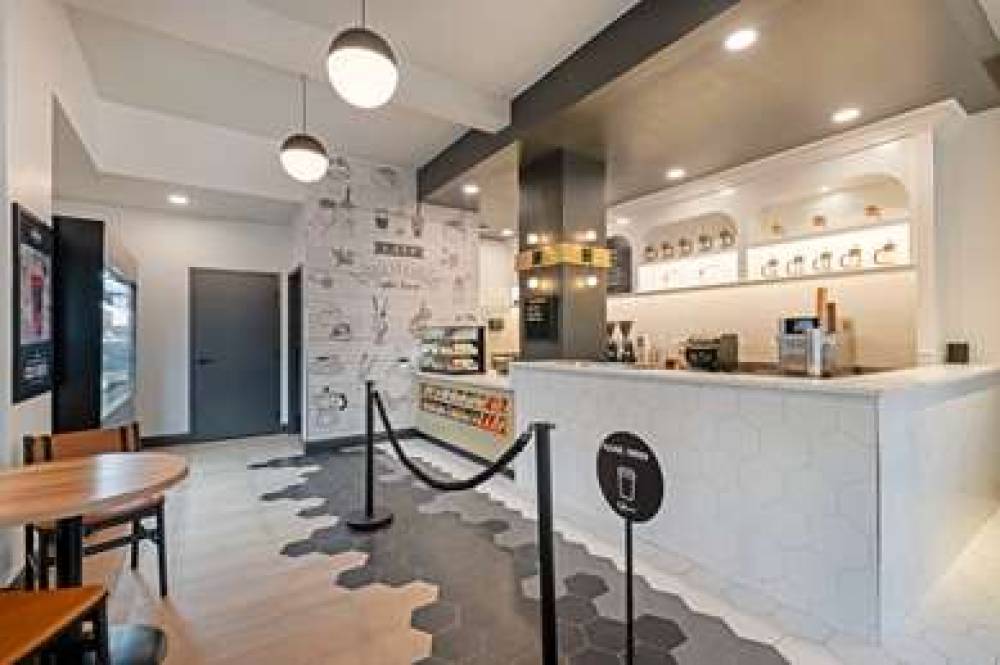 HOTEL FLOR TAMPA DOWNTOWN TAPESTRY 9