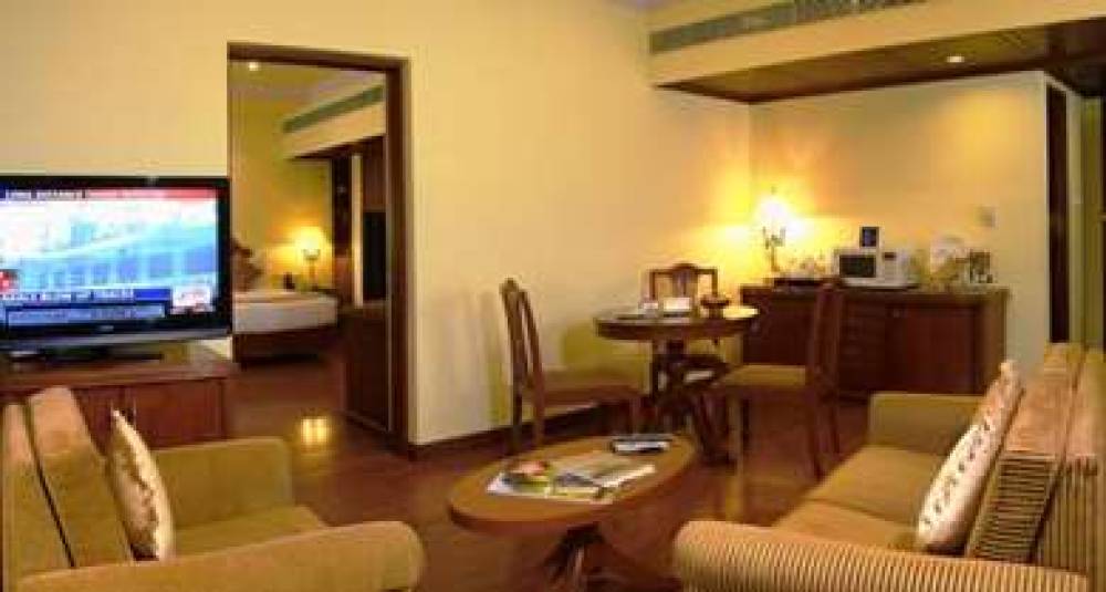FORTUNE PANDIYAN HOTEL 4