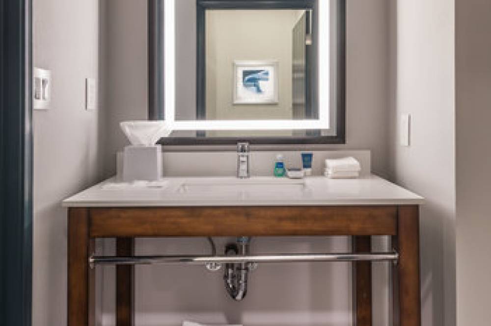 Four Points By Sheraton Anchorage Downtown 5