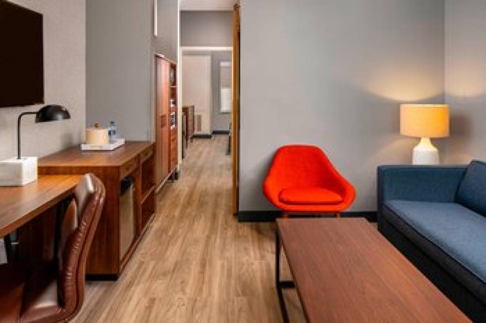 Four Points By Sheraton Dallas Arlington Entertainment District 7