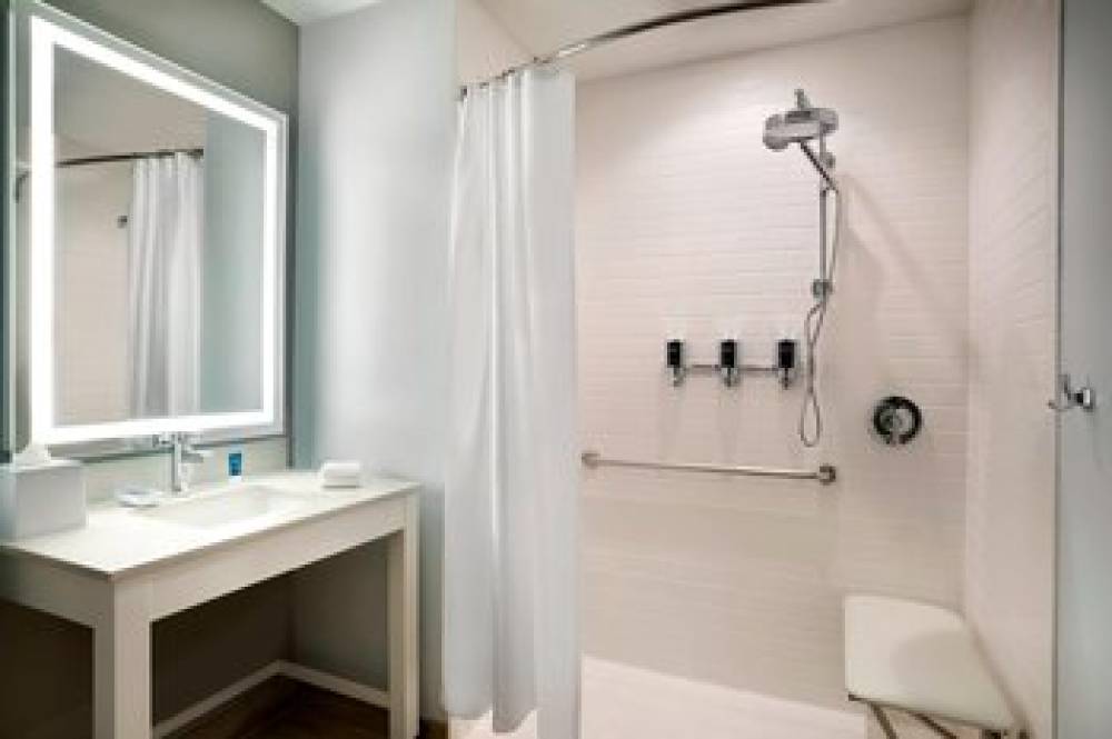 Four Points By Sheraton Miami Airport 8