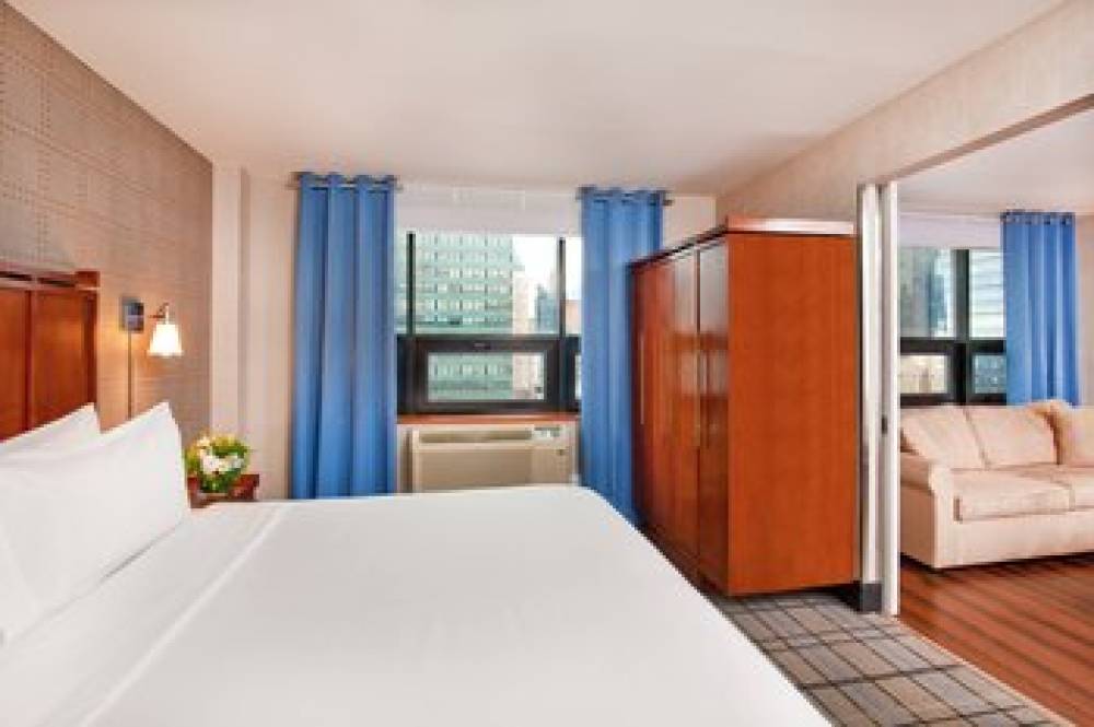 Four Points By Sheraton Midtown-Times Square 10