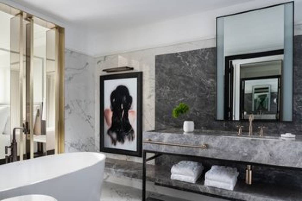FOUR SEASONS HOTEL MONTREAL 4