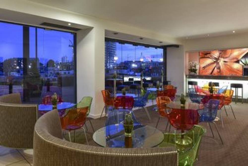 FRASER PLACE CANARY WHARF 3