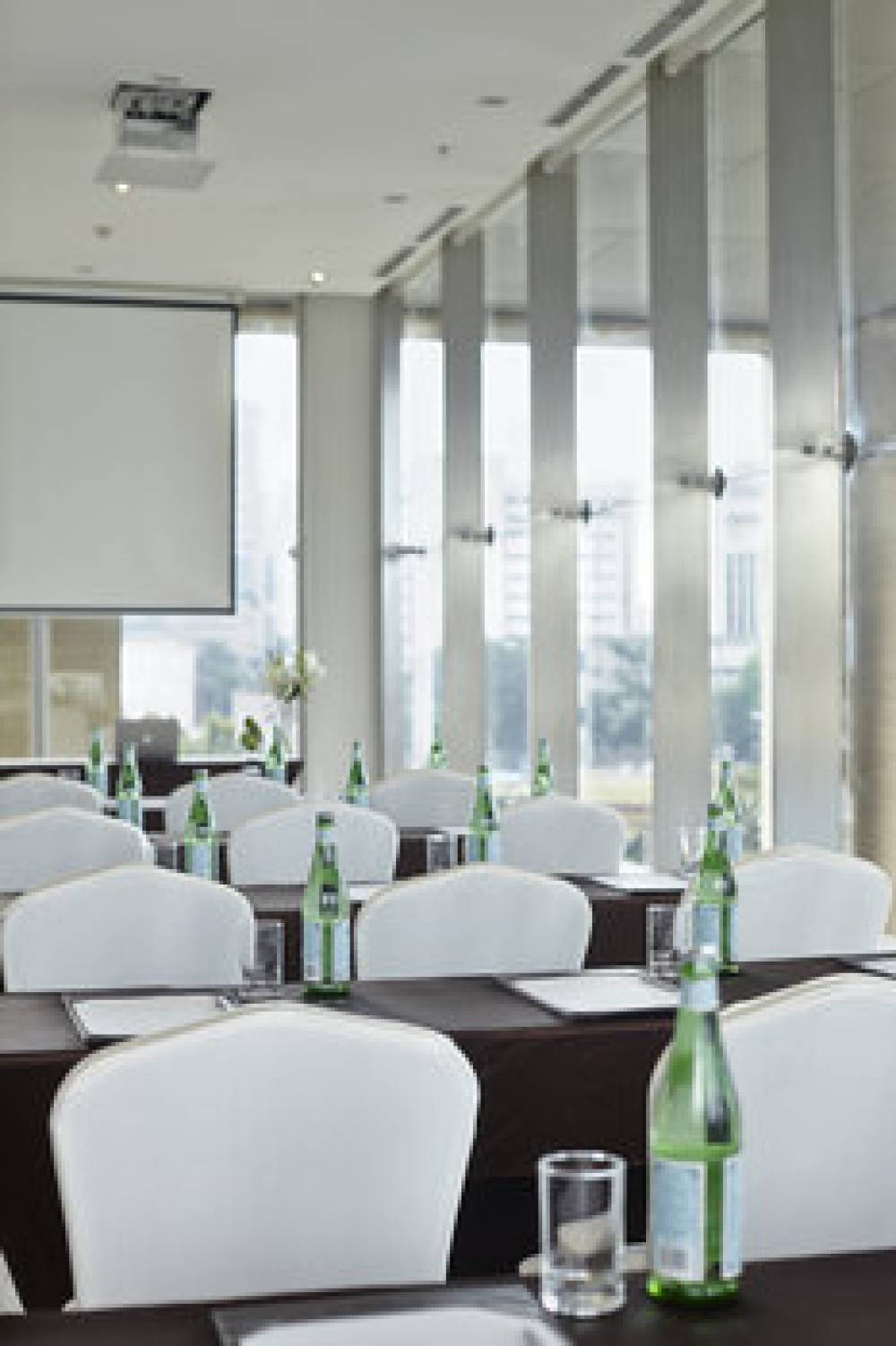 FRASER RESIDENCE MENTENG JKT 7