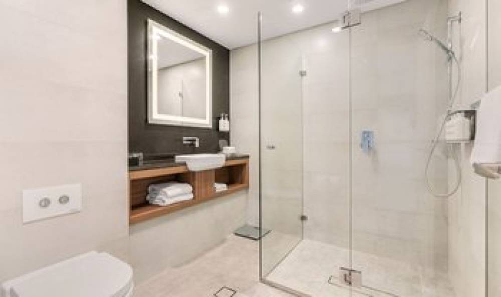 FURAMA DARLING HARBOUR 6