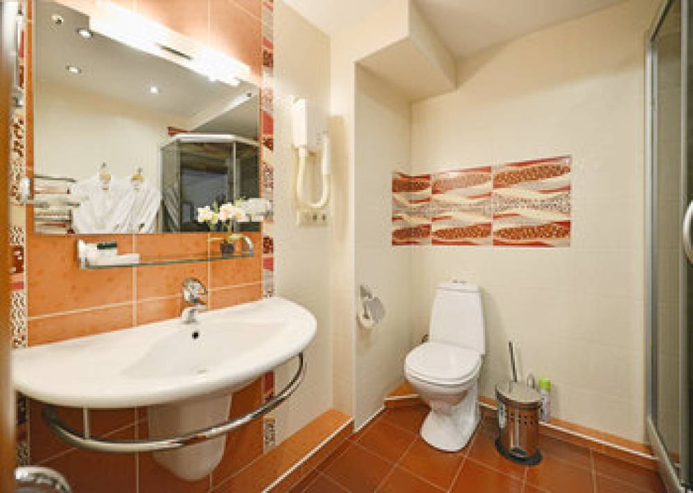 Gallery Hotel 6