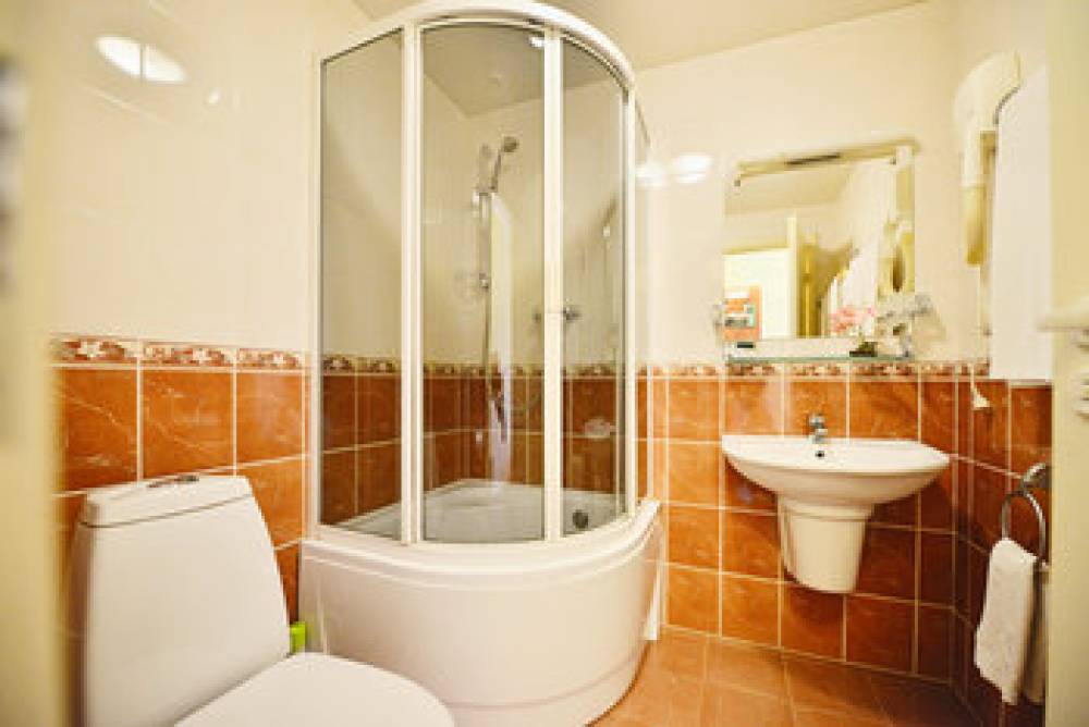 Gallery Hotel 3