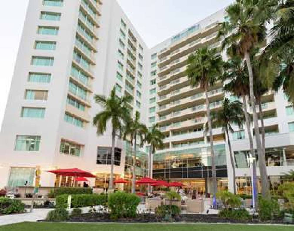 GALLERYone - A DoubleTree Suites By Hilton Hotel 8