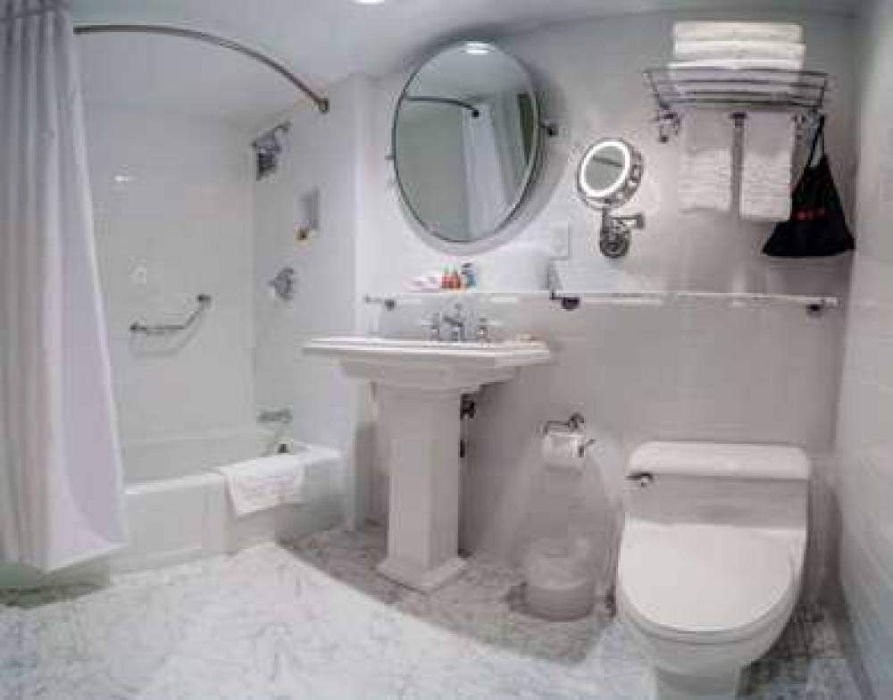 GARDEN CITY HOTEL 8
