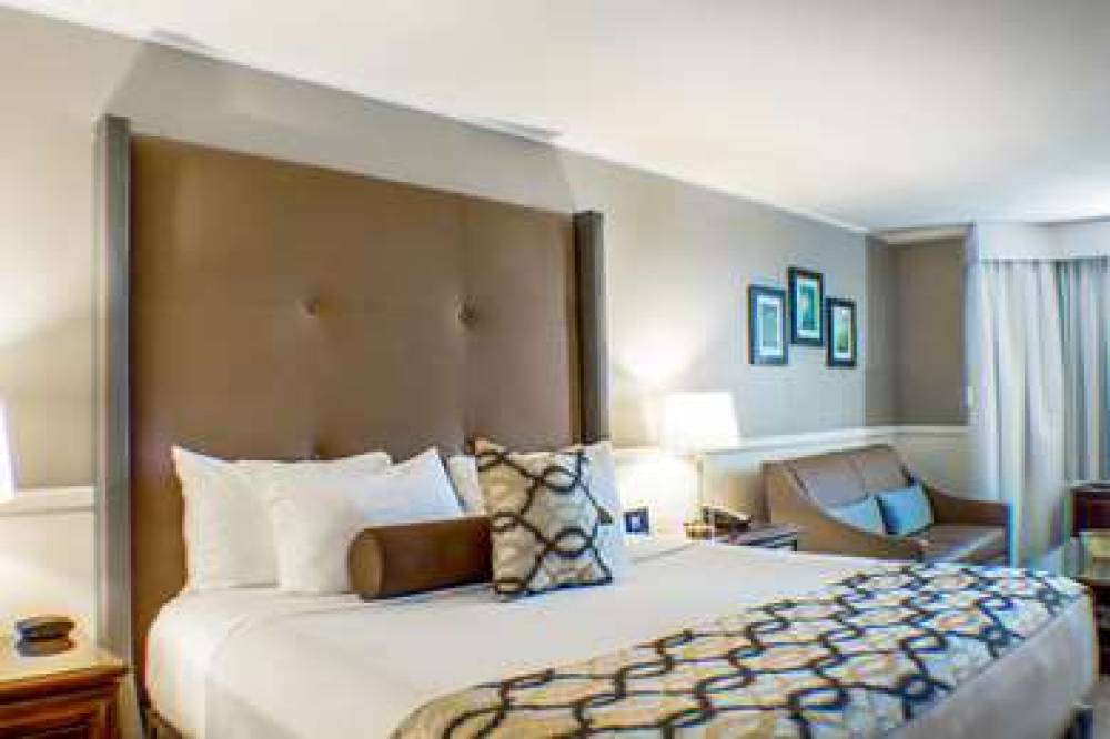 GARDEN CITY HOTEL 6