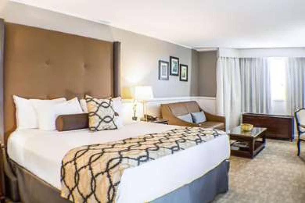 GARDEN CITY HOTEL 1
