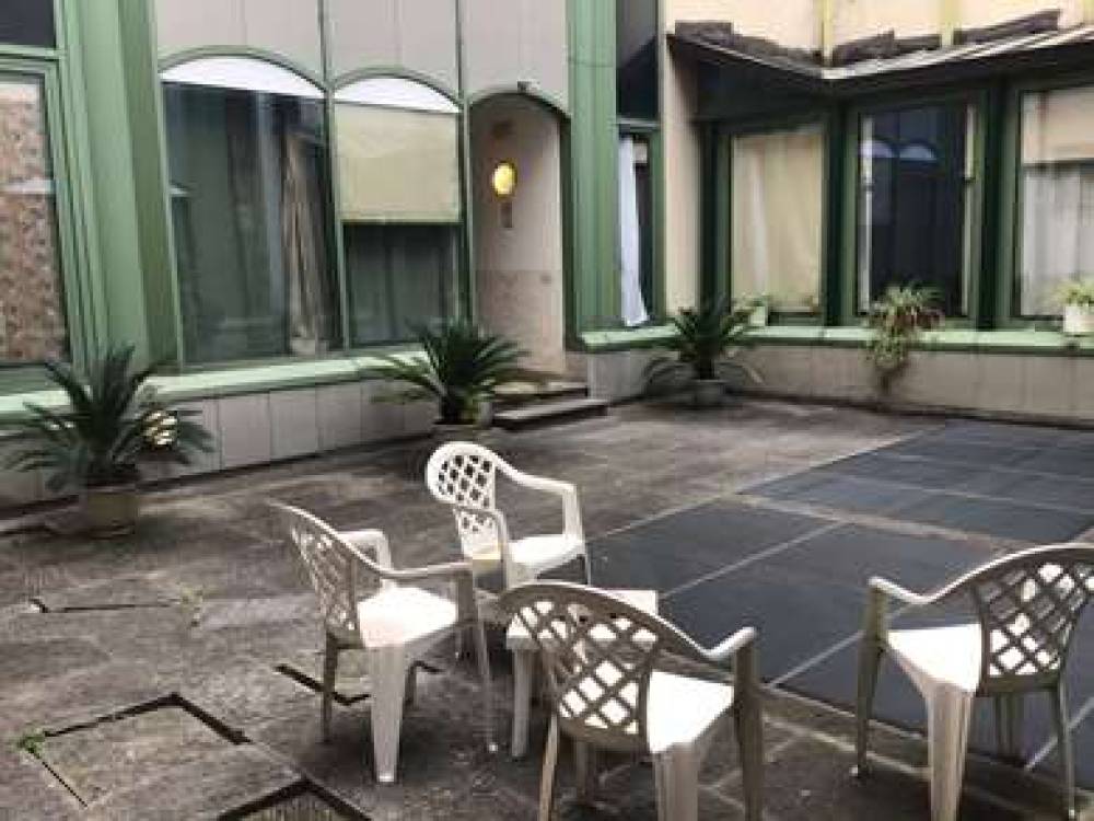 Gemini Studios And Suites 4