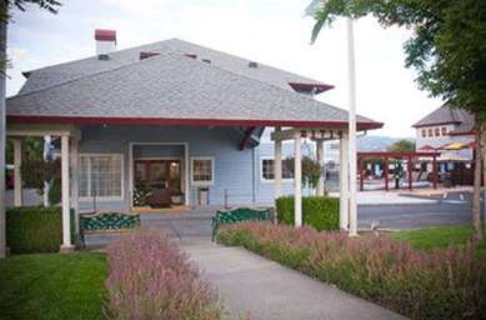 Geyserville Inn 4