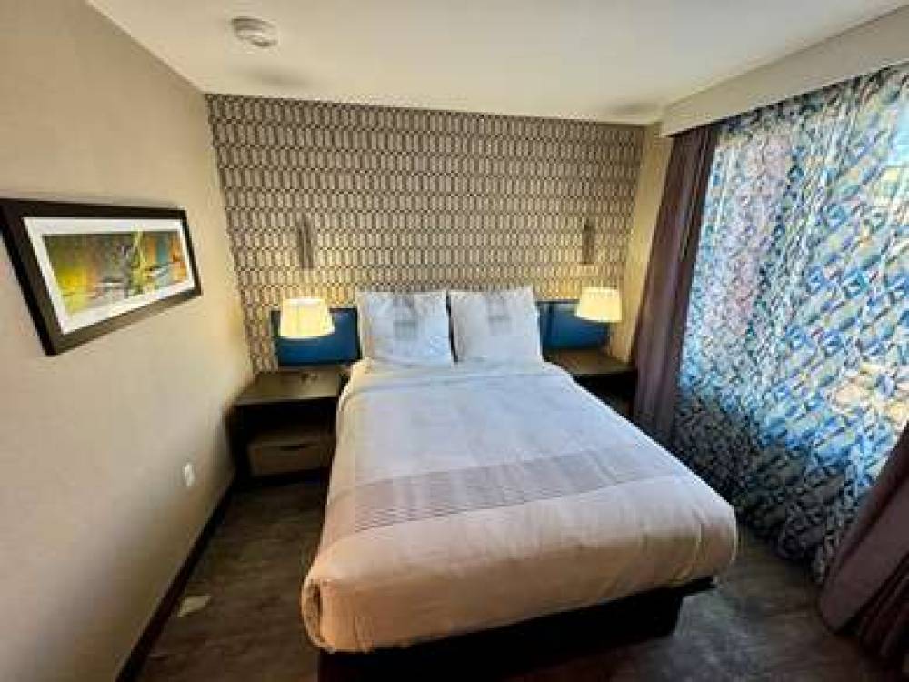 GLo Best Western Bronx NYC 2