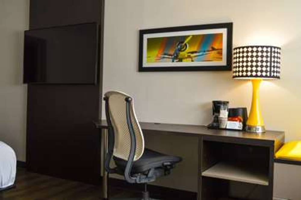 GLo Best Western  Ft. Lauderdale-Hollywood Airport Hotel 9