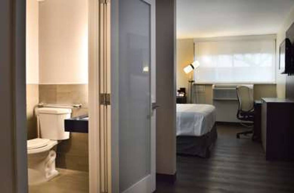 GLo Best Western  Ft. Lauderdale-Hollywood Airport Hotel 6