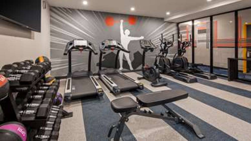 GLo Best Western Brooklyn NYC 8