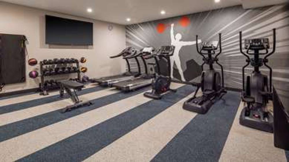 GLo Best Western Brooklyn NYC 9