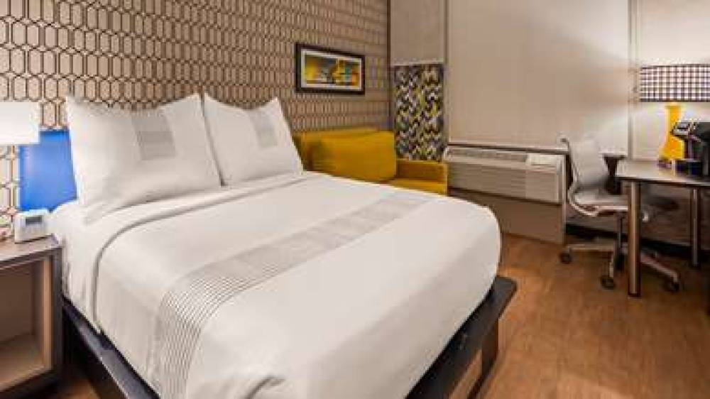 GLo Best Western Brooklyn NYC 4